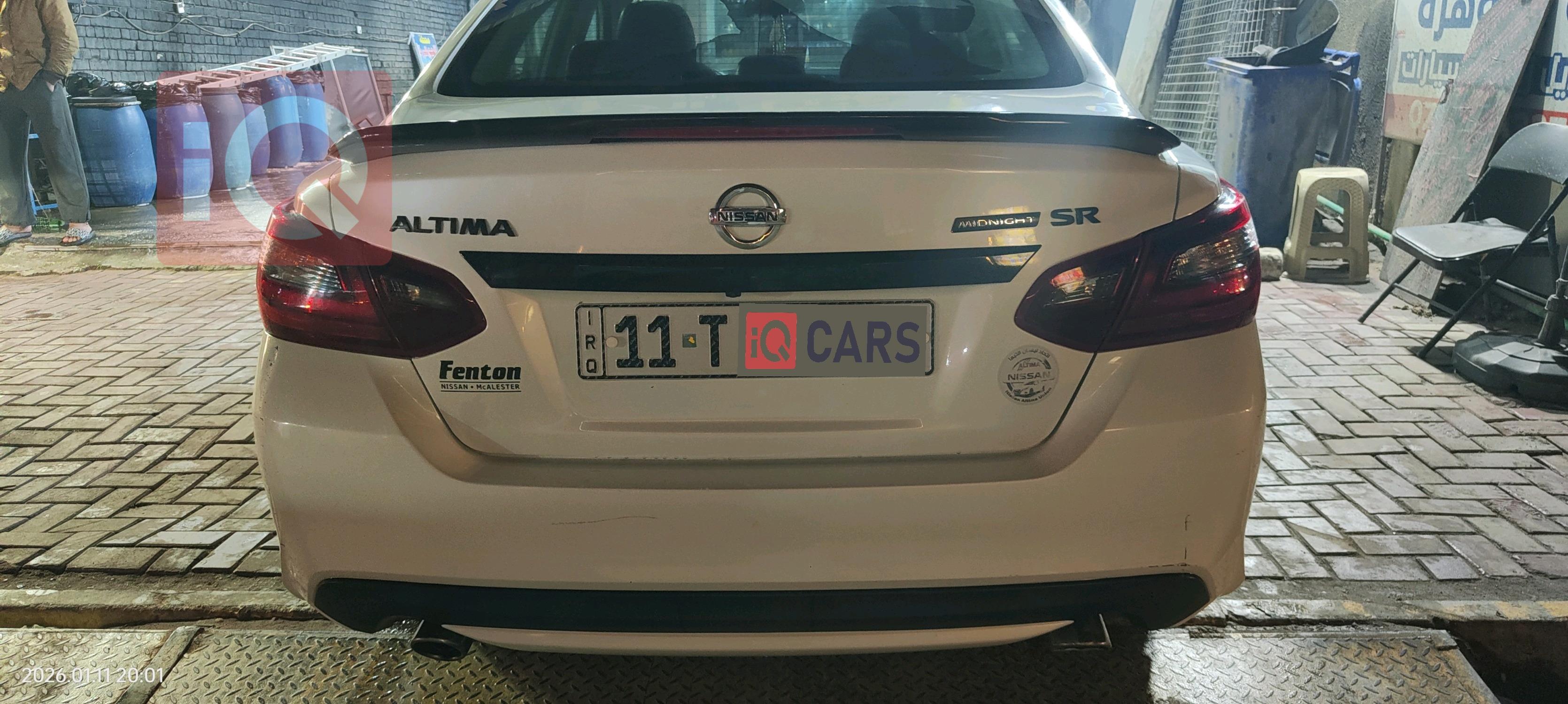 نيسان ألتيما